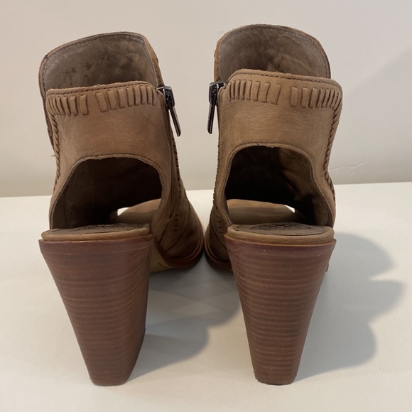 Vince Camuto side zip heel size 11 - Picture 5 of 8